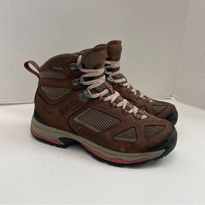 Vasque Boots Breeze III GTX Waterproof Leather Lugged Vibram Soles Ankle Brown